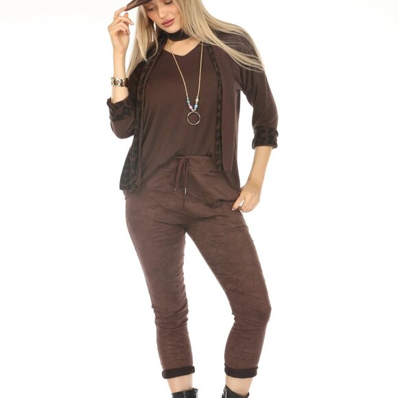 Chocolate Color Top With Leopard Print Scarf - Picture 16 of 16